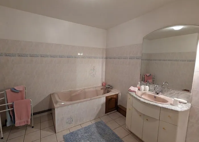 Avec Salon, Chez Marie-jo Bed & Breakfast Aigneville